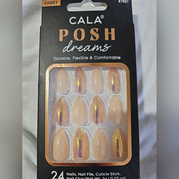 Assorted Glue On Nails - Glamnetic, OPI, Cala, Kiss, Pearl Essence, Nailbliss - Picture 6 of 8